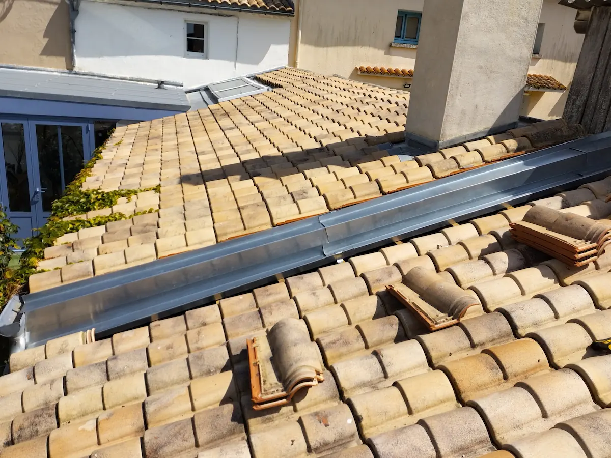 Habillage de bandeau en zinc à Rochefort (17)