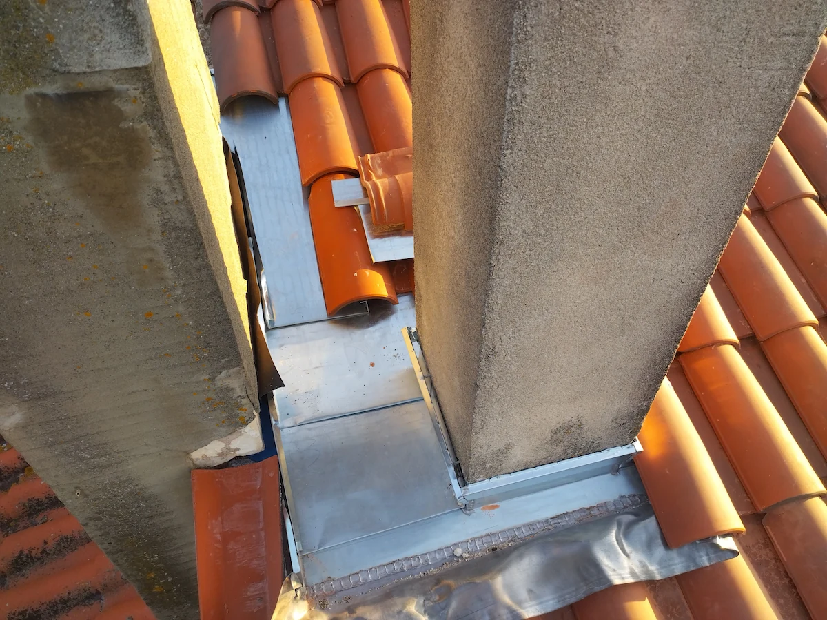 Étanchéité souche de cheminée à Échillais (17)